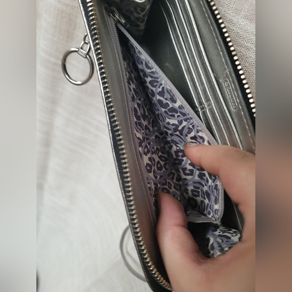 Coach Poppy Leather Rocker Slim Wallet EUC - Picture 3 of 14